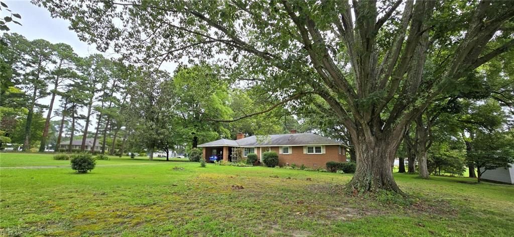 24167 Lovers LN, Windsor, VA 23487