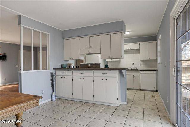 6 Finger Dr, Bella Vista, AR 72715