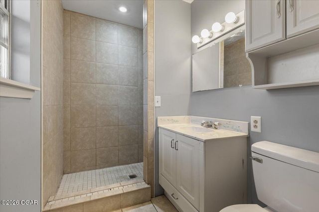 6 Finger Dr, Bella Vista, AR 72715