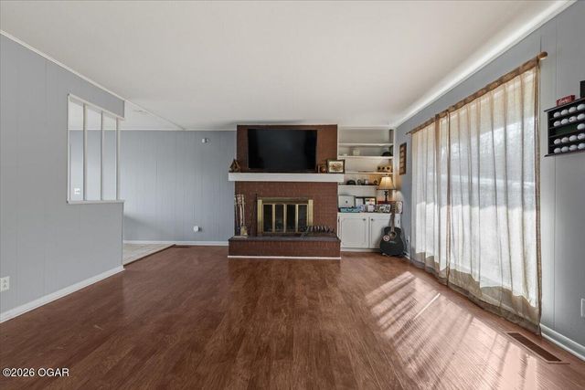 6 Finger Dr, Bella Vista, AR 72715