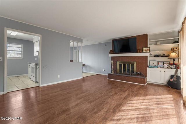 6 Finger Dr, Bella Vista, AR 72715