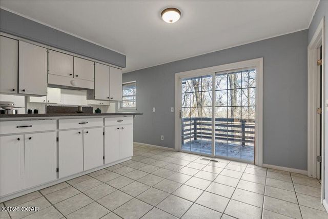 6 Finger Dr, Bella Vista, AR 72715