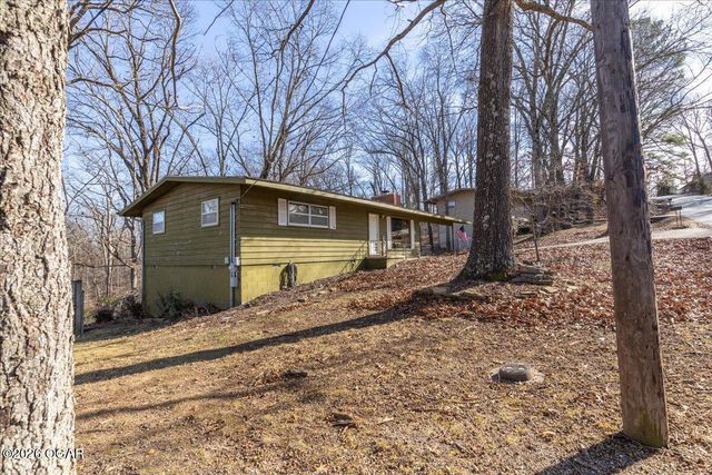 6 Finger Dr, Bella Vista, AR 72715