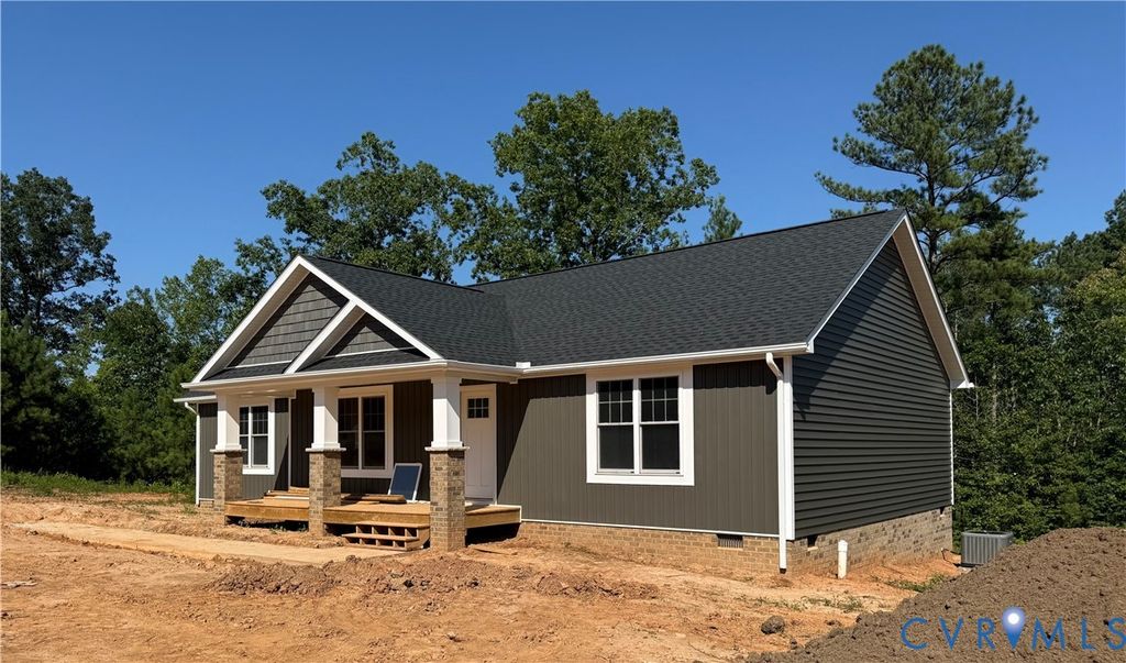 12853 White Oak Rd, Dewitt, VA 23840