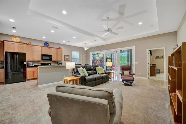 5009 LAKE OVERLOOK AVENUE, Bradenton, FL 34208