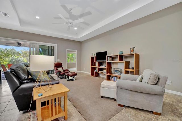 5009 LAKE OVERLOOK AVENUE, Bradenton, FL 34208