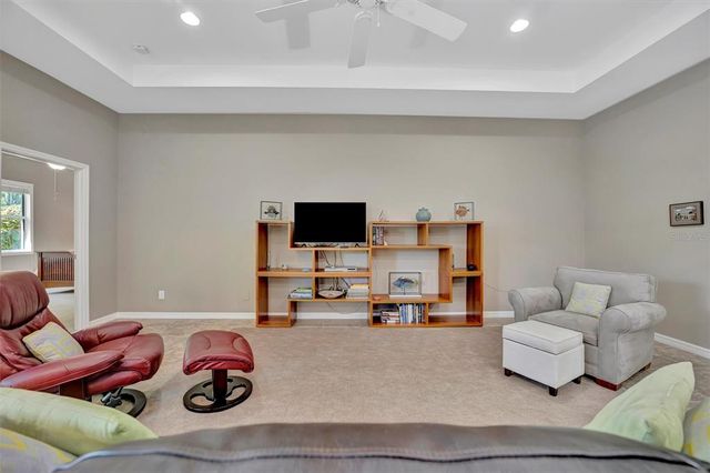 5009 LAKE OVERLOOK AVENUE, Bradenton, FL 34208