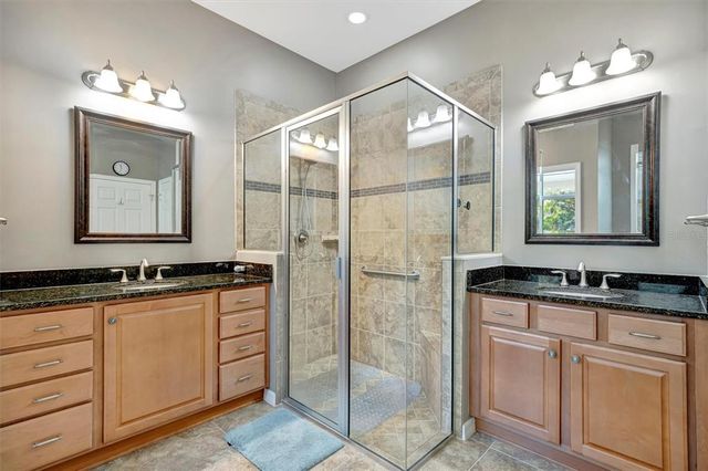 5009 LAKE OVERLOOK AVENUE, Bradenton, FL 34208