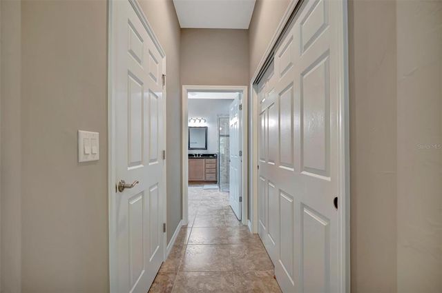 5009 LAKE OVERLOOK AVENUE, Bradenton, FL 34208