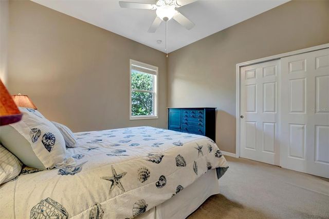 5009 LAKE OVERLOOK AVENUE, Bradenton, FL 34208
