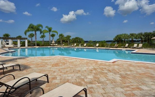 5009 LAKE OVERLOOK AVENUE, Bradenton, FL 34208