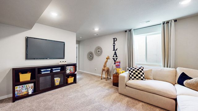 3017 Sweetwater Drive, Des Moines, IA 50320