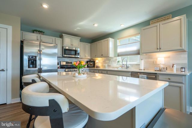 57 SHOEMAKER ST, Coatesville, PA 19320