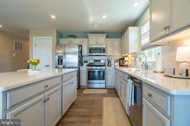 57 SHOEMAKER ST, Coatesville, PA 19320