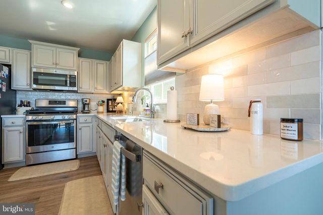 57 SHOEMAKER ST, Coatesville, PA 19320