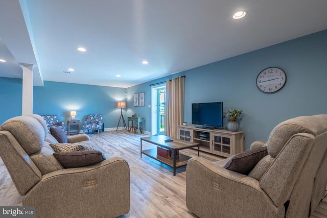 57 SHOEMAKER ST, Coatesville, PA 19320