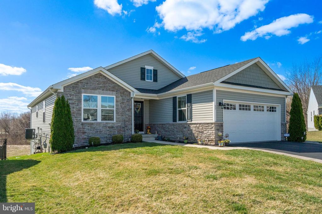 57 SHOEMAKER ST, Coatesville, PA 19320