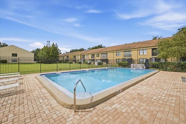 4769 PURITAN CIRCLE 401, Tampa, FL 33617