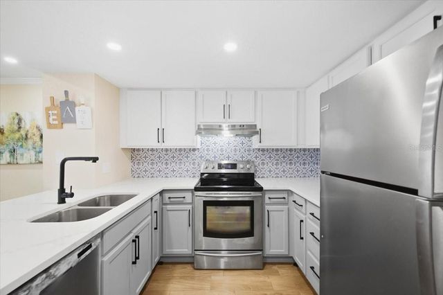 4769 PURITAN CIRCLE 401, Tampa, FL 33617
