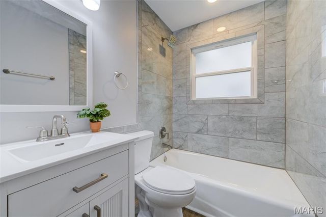 10237 Royal Drive, St Louis, MO 63136