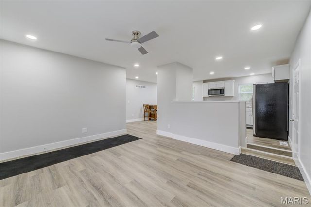 10237 Royal Drive, St Louis, MO 63136