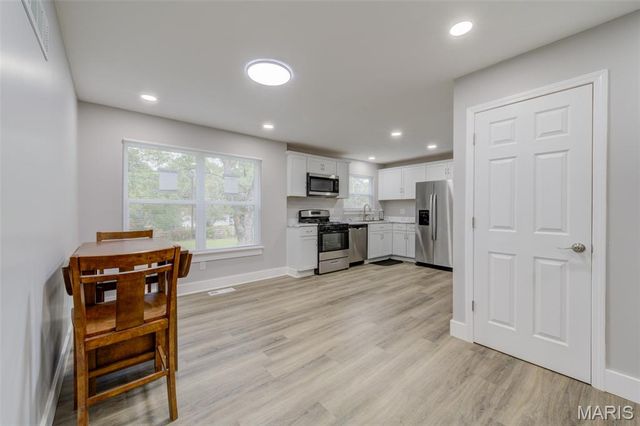 10237 Royal Drive, St Louis, MO 63136