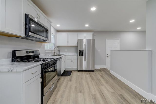 10237 Royal Drive, St Louis, MO 63136