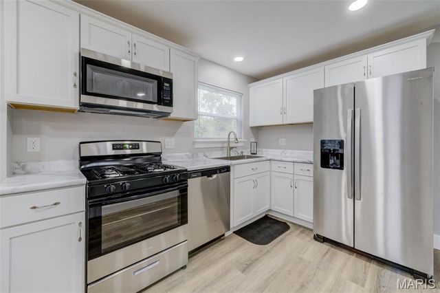 10237 Royal Drive, St Louis, MO 63136