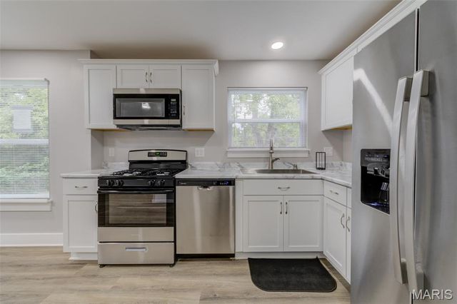 10237 Royal Drive, St Louis, MO 63136