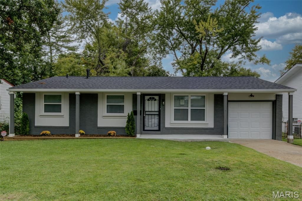 10237 Royal Drive, St Louis, MO 63136