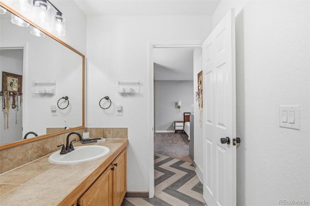 10432 W Florida Avenue D, Lakewood, CO 80232