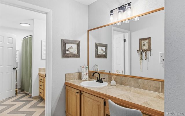 10432 W Florida Avenue D, Lakewood, CO 80232