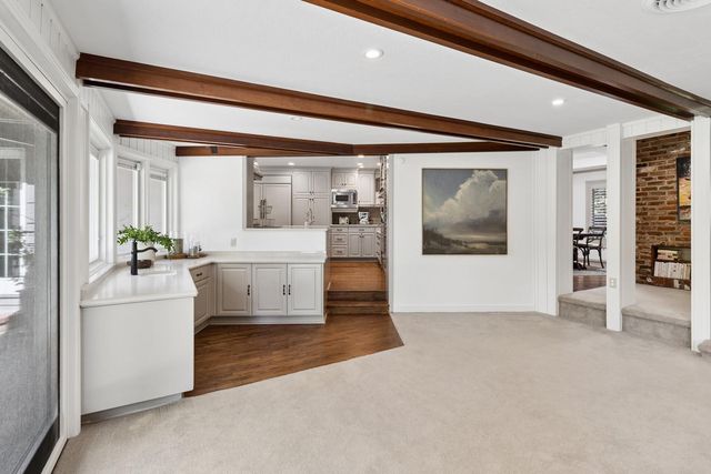 2681 Creekside Ln, Sacramento, CA 95821