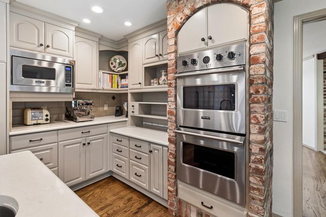 2681 Creekside Ln, Sacramento, CA 95821