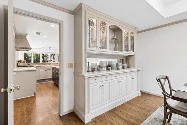 2681 Creekside Ln, Sacramento, CA 95821