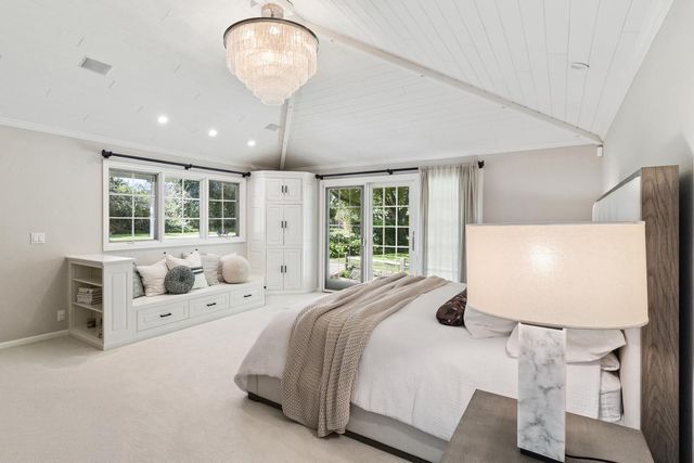 2681 Creekside Ln, Sacramento, CA 95821