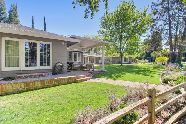 2681 Creekside Ln, Sacramento, CA 95821