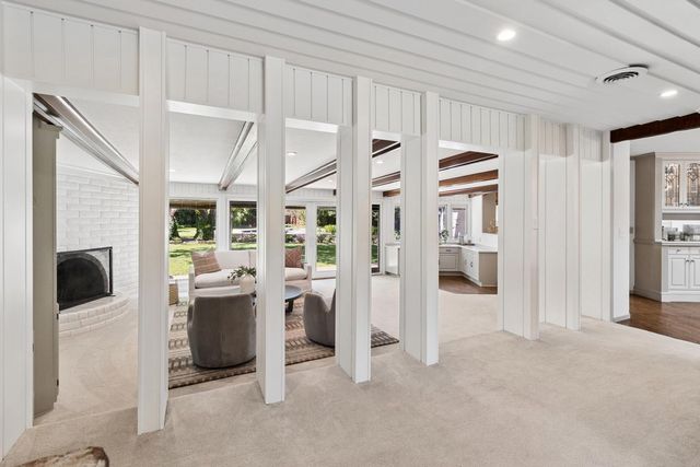 2681 Creekside Ln, Sacramento, CA 95821