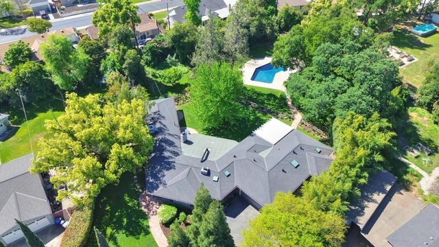 2681 Creekside Ln, Sacramento, CA 95821