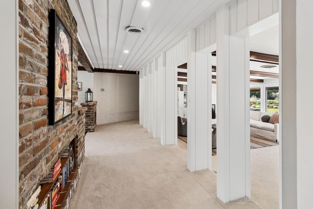 2681 Creekside Ln, Sacramento, CA 95821