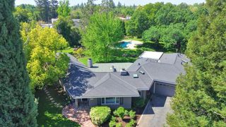 2681 Creekside Ln, Sacramento, CA 95821