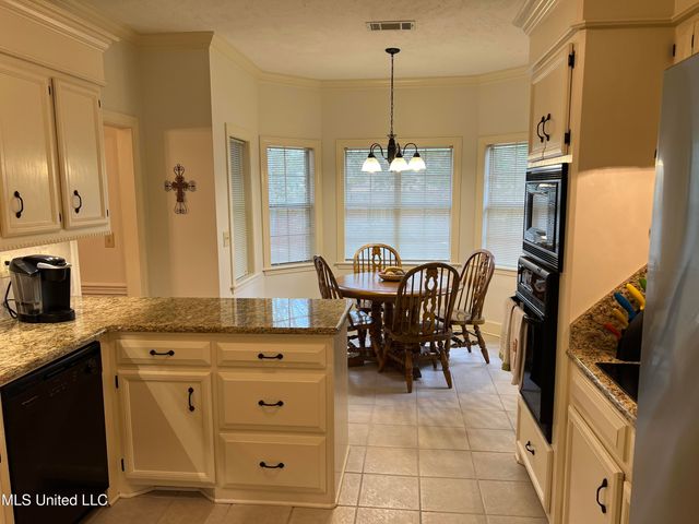 420 Fox Bay Drive, Brandon, MS 39047