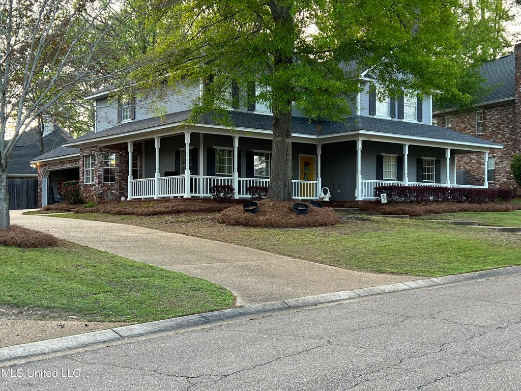 420 Fox Bay Drive, Brandon, MS 39047