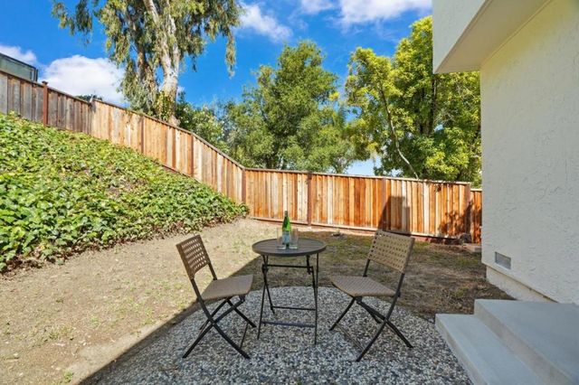 93 Ridgeview Avenue, San Jose, CA 95127