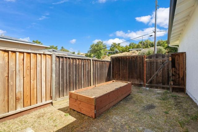 93 Ridgeview Avenue, San Jose, CA 95127