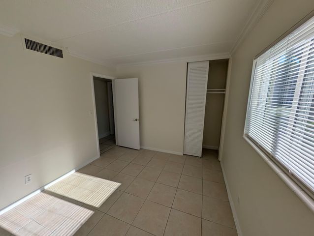 817 Lighthouse Drive Apt A, North Palm Beach, FL 33410
