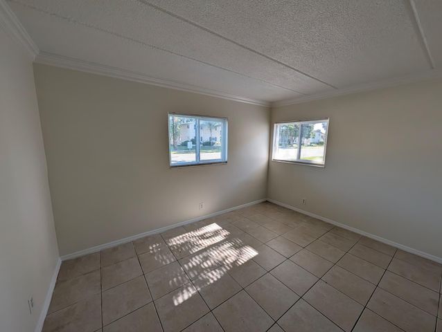 817 Lighthouse Drive Apt A, North Palm Beach, FL 33410