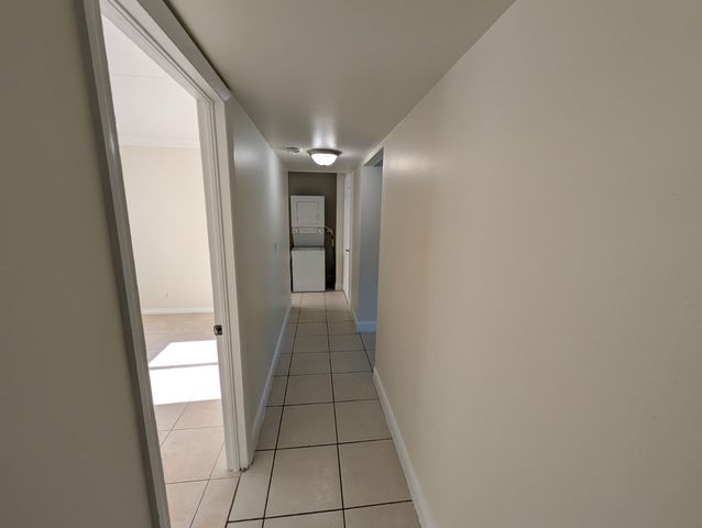 817 Lighthouse Drive Apt A, North Palm Beach, FL 33410