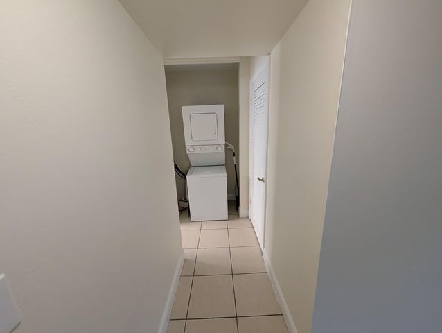 817 Lighthouse Drive Apt A, North Palm Beach, FL 33410