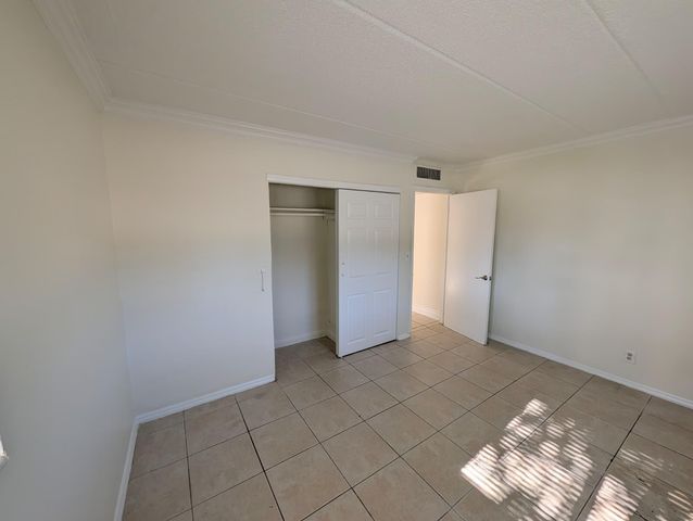 817 Lighthouse Drive Apt A, North Palm Beach, FL 33410